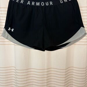 Under Armour Women's Athletic Shorts in Black and Gray